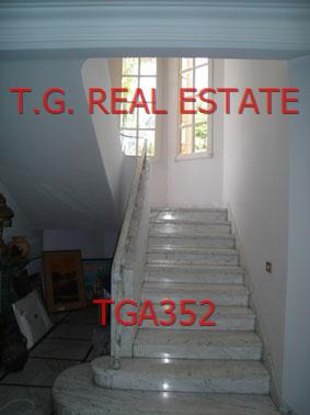 TGA352